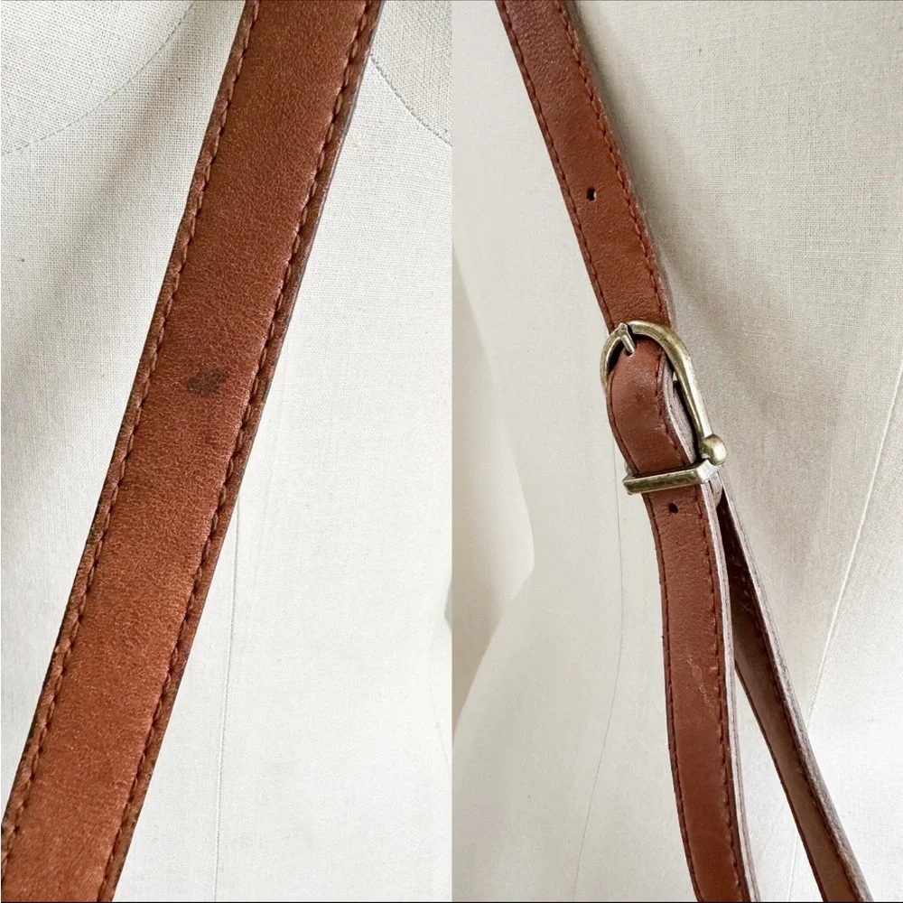 ⭐️3/$30⭐️ (bundle deal) Vintage 1980s Guess Cross Body Bag